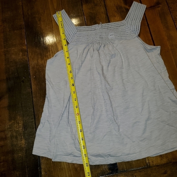 Old Navy Medium Tanktop Keyhole Back Mesh Lace Top - Picture 5 of 9